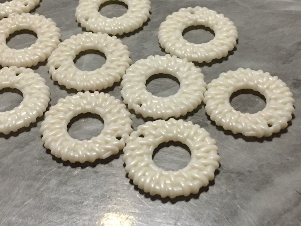 White Ratton Acrylic Beads, circle cutout acrylic 32mm Earring Necklace pendant bead, one hole at top DIY blanks rattan straw hay