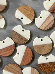 Wood Grain + Cream resin Beads, round cutout acrylic 25mm Earring Necklace pendant bead, one hole at top DIY wooden blanks