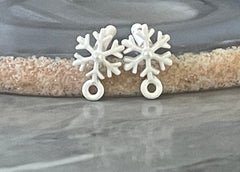 14mm Snowflake post earring blanks, gold drop earring, pearl stud earring, gold jewelry, gold dangle DIY making Christmas holiday winter