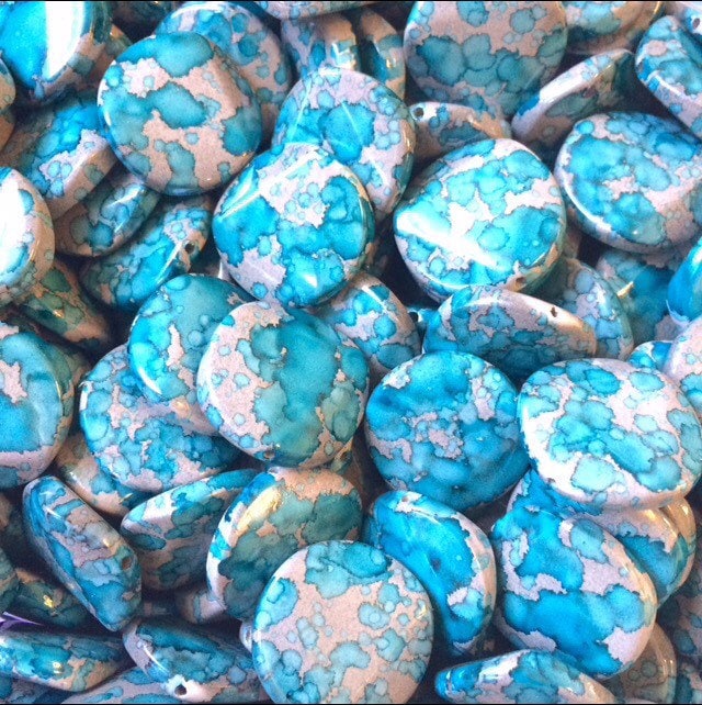 Freckled TURQUOISE Beads - Circular 26x26mm Large faceted acrylic nugget beads for bangle or jewelry making blue