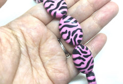 Pink and Black Animal Print Nugget Bead, oval beads, 28mm beads, leopard print beads, pink black beads, animalprint jewelry, animal jewelry