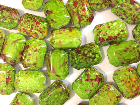 Freckled Green Beads - Octogon 24x16mm Large faceted acrylic nugget beads for bangle or jewelry making - Swoon & Shimmer - 1