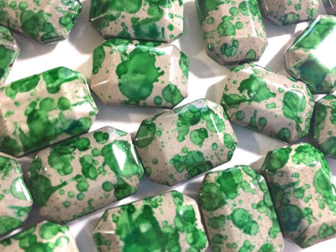 Freckled Green Beads - Octogon 24x16mm Large faceted acrylic nugget beads for bangle or jewelry making - Swoon & Shimmer - 1