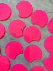 36mm Hot Pink acrylic Beads, circle cutout acrylic Earring Necklace pendant bead one hole top, pink earrings, neon 80’s jewelry