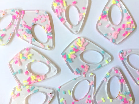 Rainbow Sprinkles in clear Resin Beads, teardrop acrylic 48mm Earring Necklace pendant bead 1 one hole at top colorful jewelry sparkle