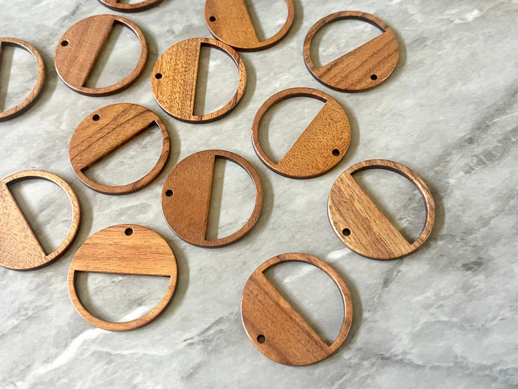 Wood Grain 1 Hole Beads, macrame laser leather round cutout 30mm Earring Necklace pendant bead, DIY wooden blanks brown circle