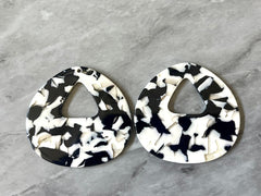 XL 48mm White Black Tortoise Shell Beads, pyramid shape acrylic Earring or Necklace pendant bead, 1 hole pendant acrylic tortoise shell