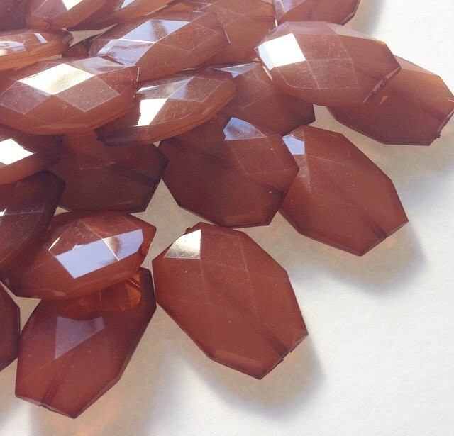 35x24mm Large WARM CARAMEL faceted acrylic nugget beads